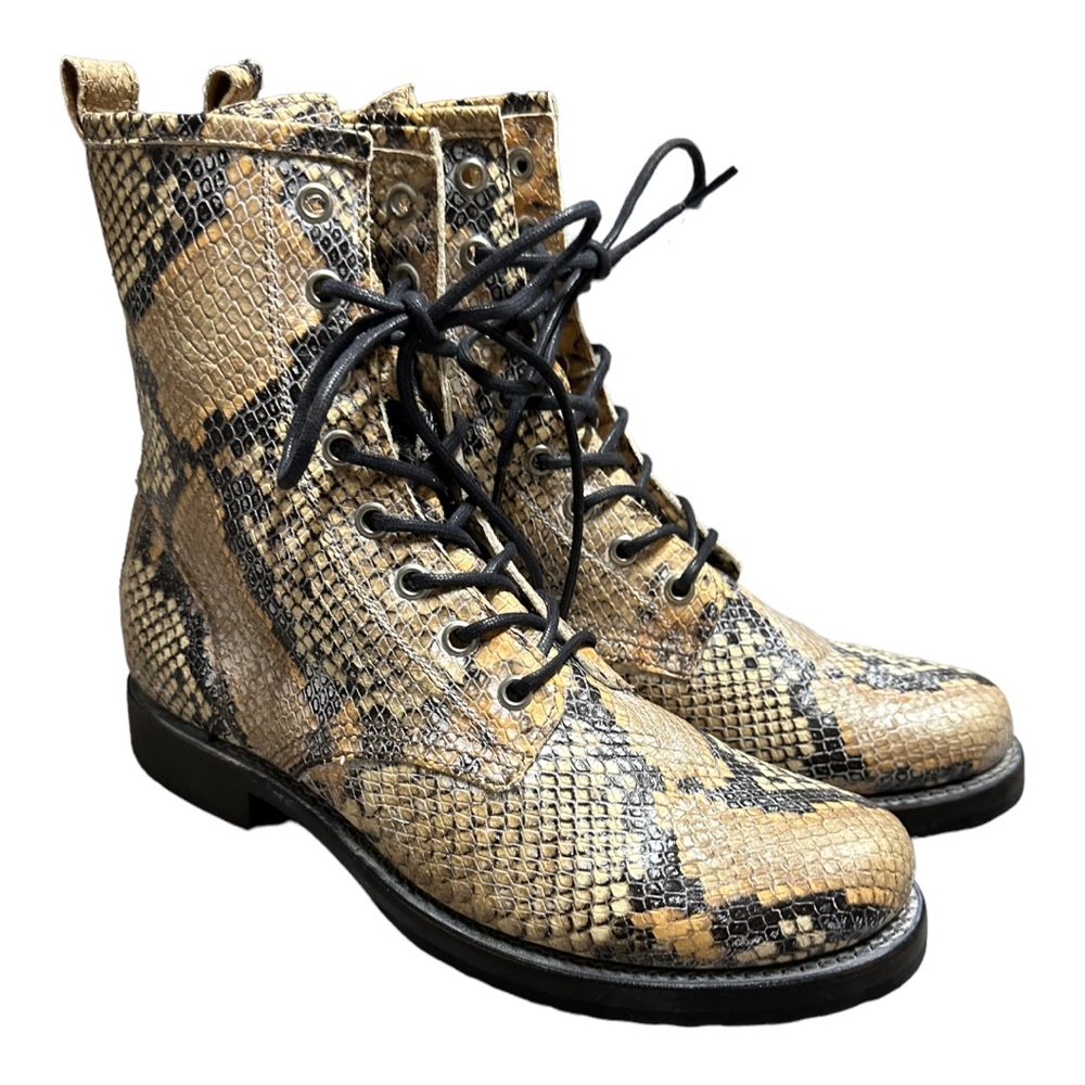 FRYE Veronica Snakeskin Embossed Leather Lace Up Combat Boot Tan Black SIZE 8 - Picture 2 of 8